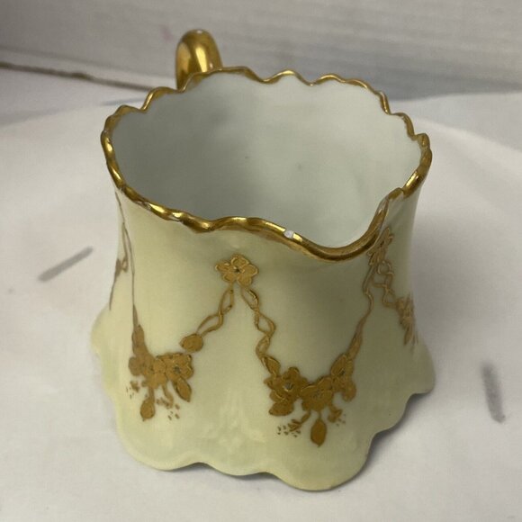 Porcelain White Gold Floral Theme Creamer Bavaria Glossy Painted 5 1/2" x 7 1/2" - Picture 5 of 6